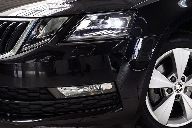 Gebraucht Skoda Octavia Tour 116 PS (85 kW) 2020 Schwarz Kombi