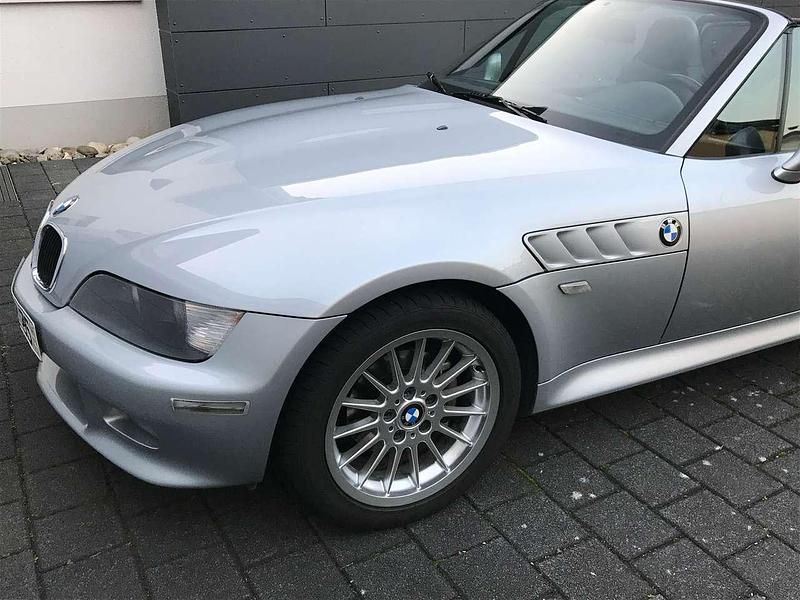 Silber Gebraucht 1998 BMW Z3 M Sport Cabrio | 37.911 € - Bild 1/4