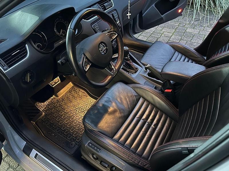 Gebraucht Skoda Octavia RS 230 PS (169 kW) 2016 Grau Kombi