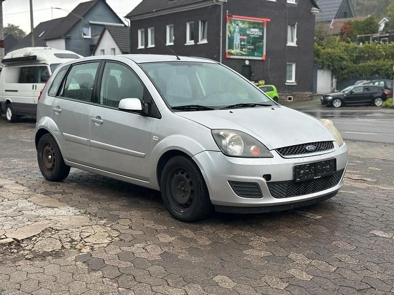 Grau Gebraucht 2007 Ford Fiesta Kleinwagen | 1.799 € (Etwas zu teuer) - Bild 1/4