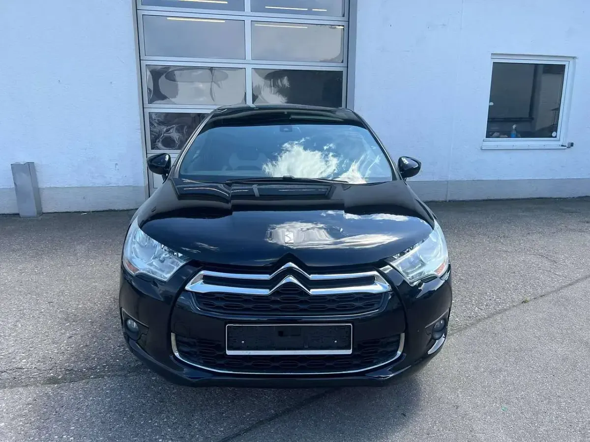 Gebraucht Citroën DS4 So Chic 111 PS (81 kW) 2012 Lackierung schwarz perla nera Kleinwagen