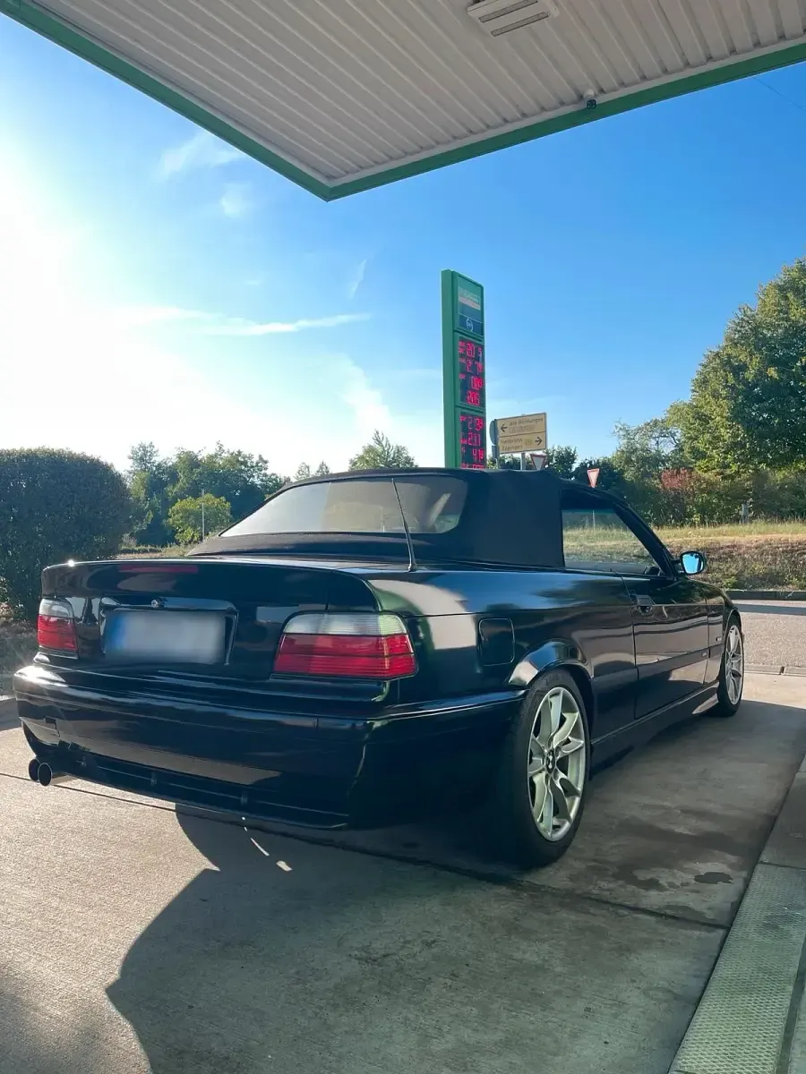 Gebraucht BMW 320 Cabriolet M Sport 150 PS (110 kW) 1997 Schwarz Cabrio