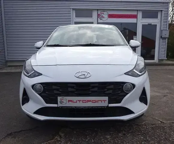 Usata Hyundai i10 Trend 67 CV (49 kW) 2022 Bianco Utilitaria