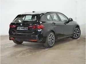 Gebraucht BMW 120 170 PS (125 kW) 2025 Schwarz (0668  schwarz) Kleinwagen