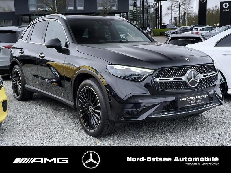 Gebraucht Mercedes GLC300 AMG 269 PS (197 kW) 2023 Andere farbe SUV