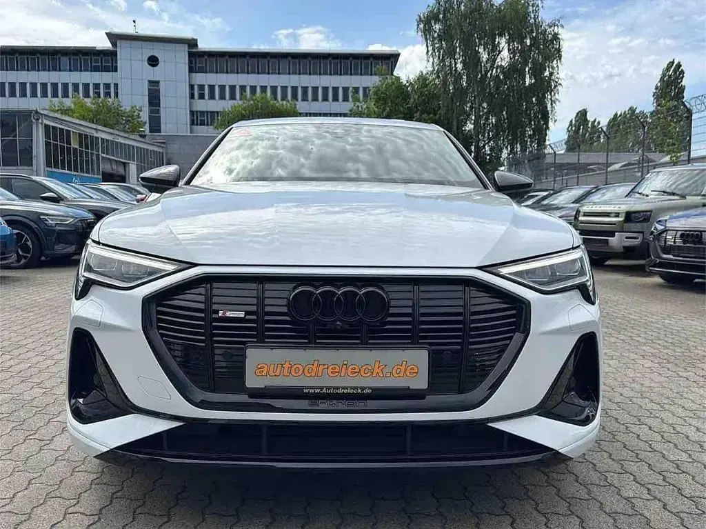 Gebraucht Audi e-tron S-Line 300 kW (408 PS) 2023 Gletscherweiß metallic SUV