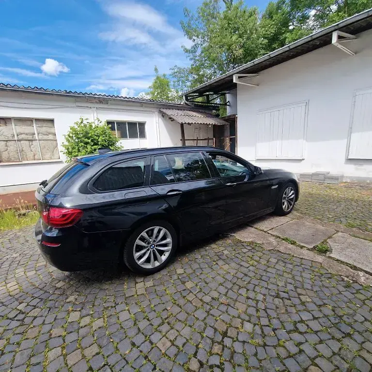 Gebraucht BMW 520 Luxury Line 190 PS (139 kW) 2016 Schwarz Kombi