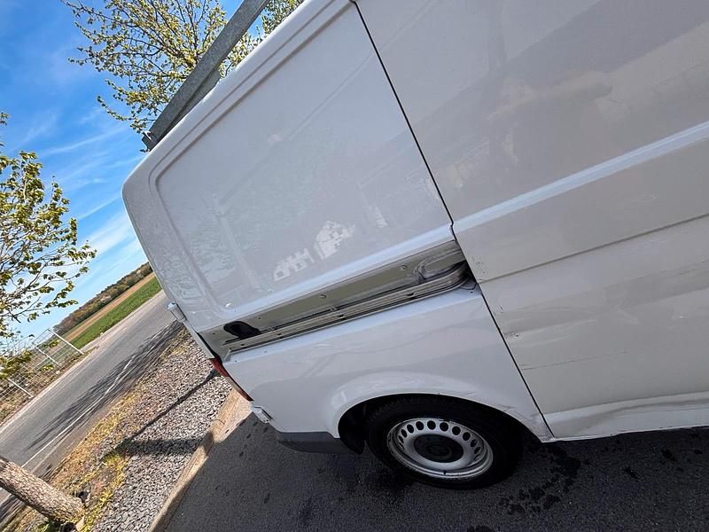 Gebraucht VW Transporter 105 PS (77 kW) 2011 Van