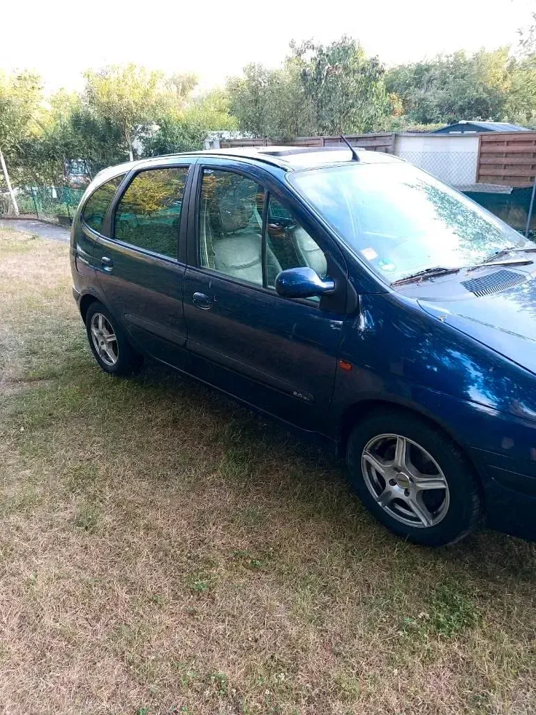 Gebraucht Renault Scénic 140 PS (102 kW) 2003 Blau Van / Kleinbus