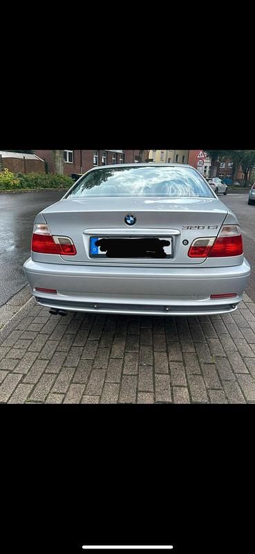 Gebraucht BMW 320 150 PS (110 kW) 2000 Silber Coupé