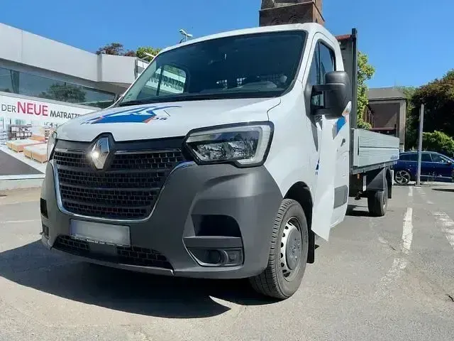 Gebraucht Renault Master 146 PS (107 kW) 2023 Weiss Van / Kleinbus