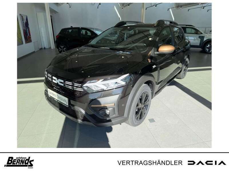 Perlmuttschwarz metallic Neu 2024 Dacia Sandero Extreme Kleinwagen | 20.149 € (Etwas zu teuer) - Bild 1/4