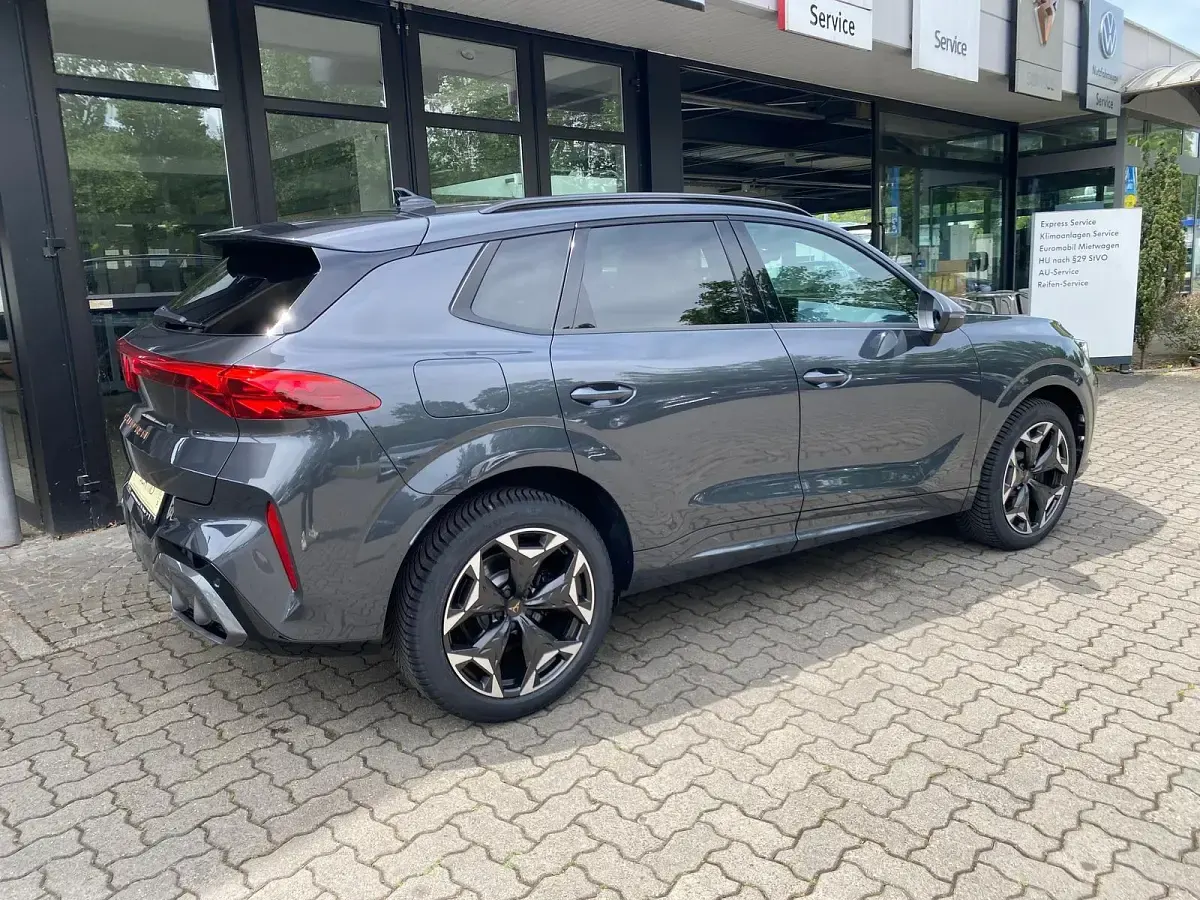 Gebraucht Cupra Terramar VZ 265 PS (194 kW) 2026 Timanfayagrau SUV