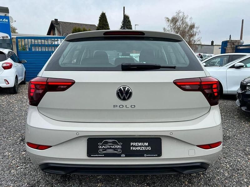 Gebraucht VW Polo Life 95 PS (69 kW) 2023 Grün Kleinwagen