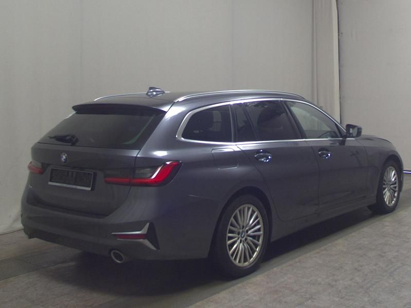 Gebraucht BMW 320 Luxury Line 190 PS (139 kW) 2021 Grau Kombi