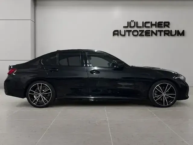 Gebraucht BMW 330 M Sport 258 PS (189 kW) 2022 Schwarz Limousine