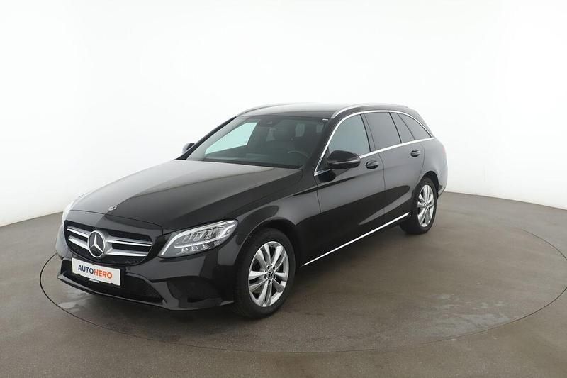 Schwarz Gebraucht 2018 Mercedes C200 Avantgarde Kombi | 21.890 € (Fairer Preis) - Bild 1/3