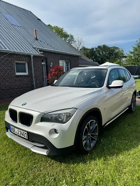 Gebraucht BMW X1 143 PS (105 kW) 2012 Weiß SUV