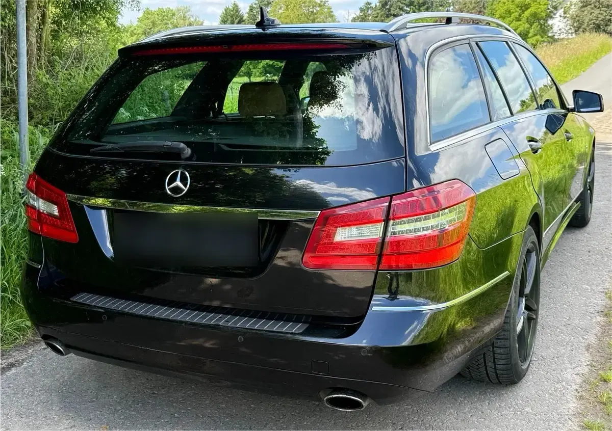 Gebraucht Mercedes E300 Avantgarde 231 PS (169 kW) 2010 Schwarz Kombi