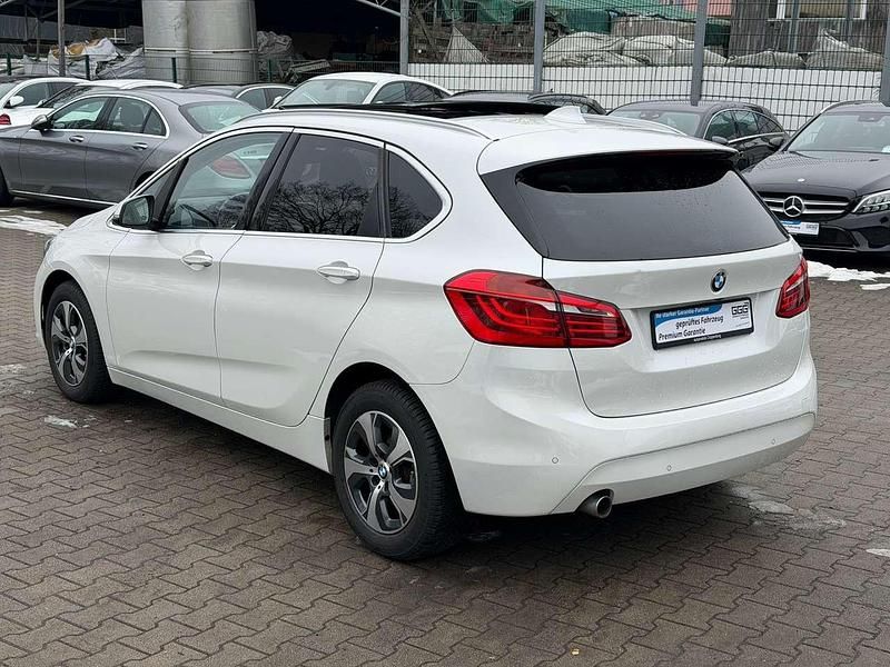 Gebraucht BMW 216 Advantage 116 PS (85 kW) 2017 Mineralweiss metallic Van / Kleinbus
