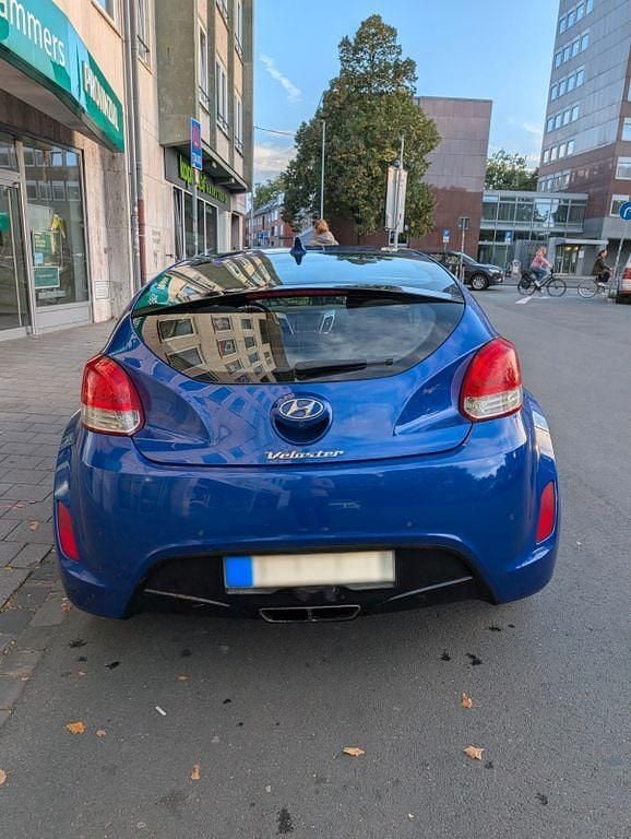 Gebraucht Hyundai Veloster Style 140 PS (102 kW) 2012 Blau Coupé