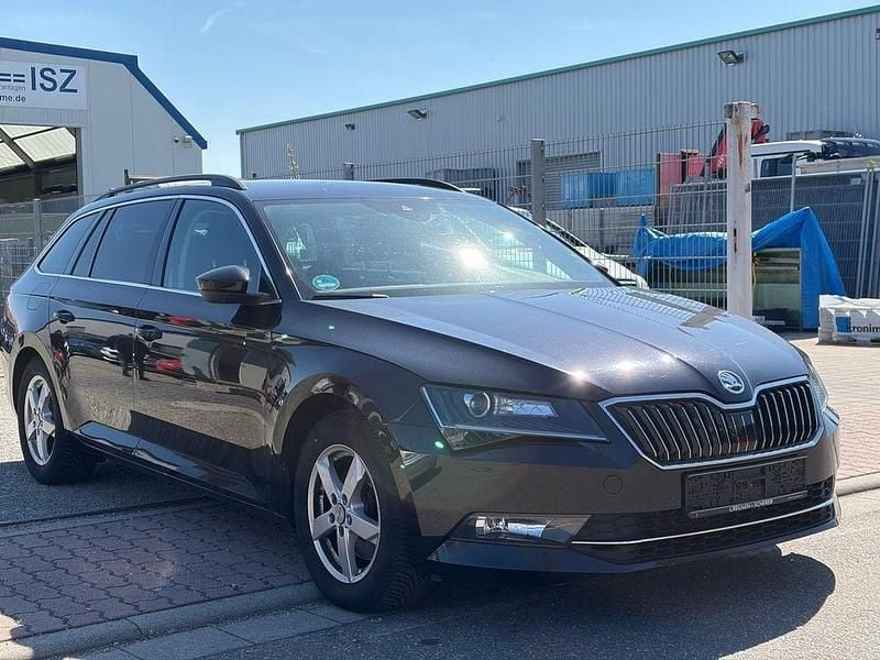 Gebraucht Skoda Superb Ambition 190 PS (139 kW) 2018 Schwarz Kombi