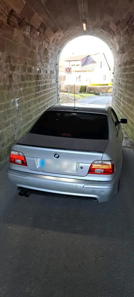 Gebraucht BMW 520 170 PS (125 kW) 2001 Silber Limousine