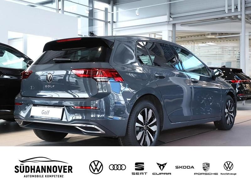 Gebraucht VW Golf VIII Move 150 PS (110 kW) 2024 Grau Limousine