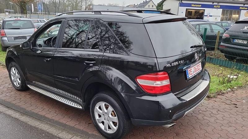 Gebraucht Mercedes ML280 190 PS (139 kW) 2008 Schwarz SUV