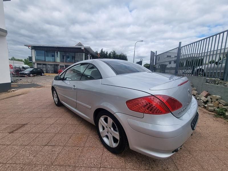 Silber Gebraucht 2003 Peugeot 307 CC Cabrio | 1.799 € (Fairer Preis) - Bild 1/4