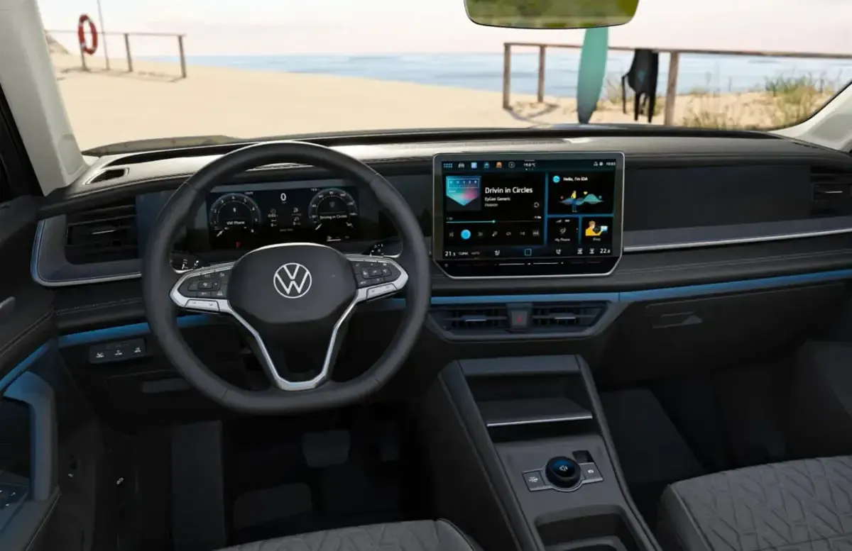 Neu VW Tayron IQ Drive 150 PS (110 kW) 2026 Delfingrau metallic SUV