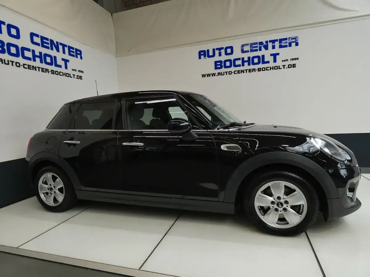 Gebraucht Mini ONE Pepper 102 PS (75 kW) 2017 Schwarz Kleinwagen