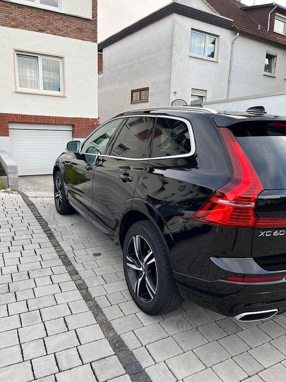 Schwarz Gebraucht 2018 Volvo XC60 R-Design SUV | 26.990 € (Fairer Preis) - Bild 1/4