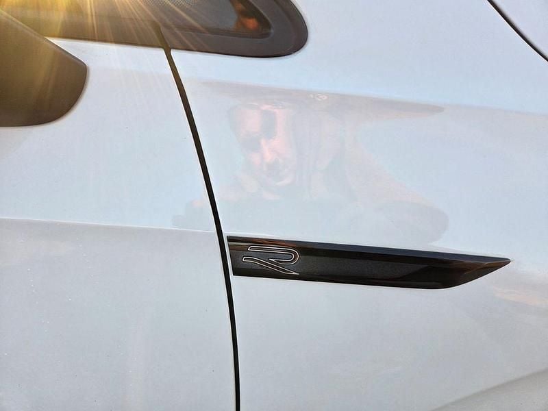 Gebraucht VW Golf VIII R-line 190 PS (139 kW) 2022 Weiß Kombi