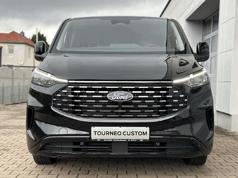 Gebraucht Ford Tourneo Custom Titanium 136 PS (100 kW) 2025 Schwarz Van