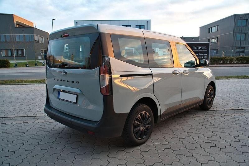 Gebraucht Ford Tourneo Courier 125 PS (91 kW) 2024 Grau Van / Kleinbus