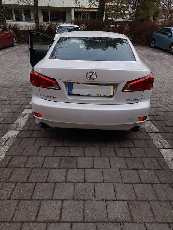 Gebraucht Lexus IS250 208 PS (152 kW) 2010 Weiß Limousine