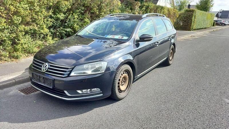 Gebraucht VW Passat Highline 160 PS (117 kW) 2011 Schwarz Limousine