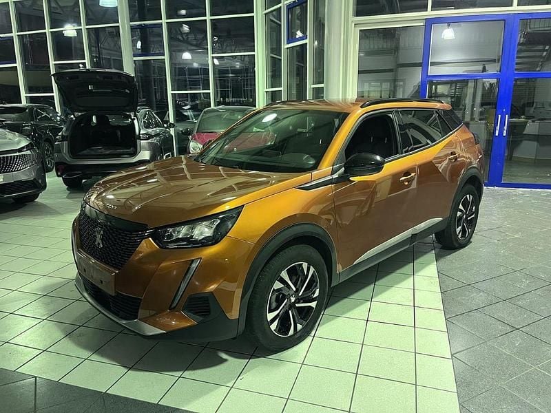 Gebraucht Peugeot 2008 Allure 101 PS (74 kW) 2023 Orange SUV
