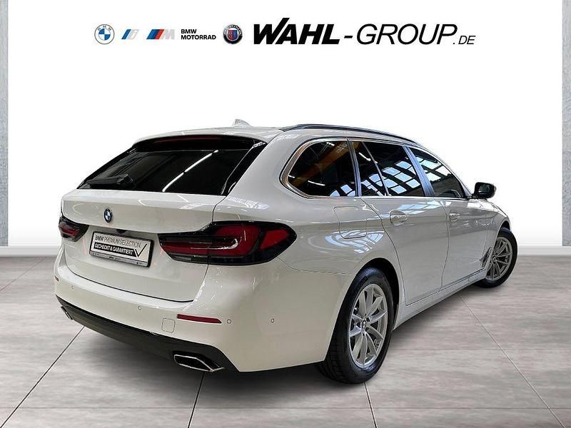 Gebraucht BMW 530 Performance 286 PS (210 kW) 2023 Weiß Kombi