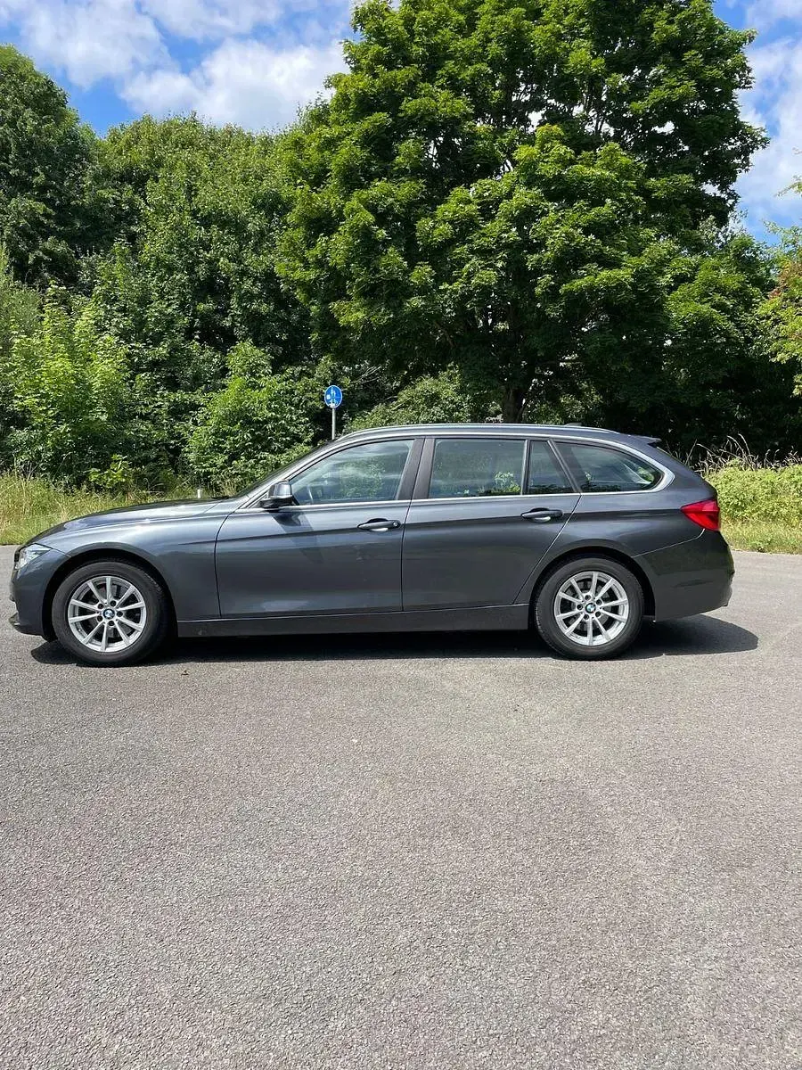Gebraucht BMW 320 190 PS (139 kW) 2017 Grau Kombi