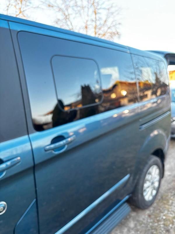 Gebraucht Ford Tourneo Titanium 185 PS (136 kW) 2020 Blau Van / Kleinbus