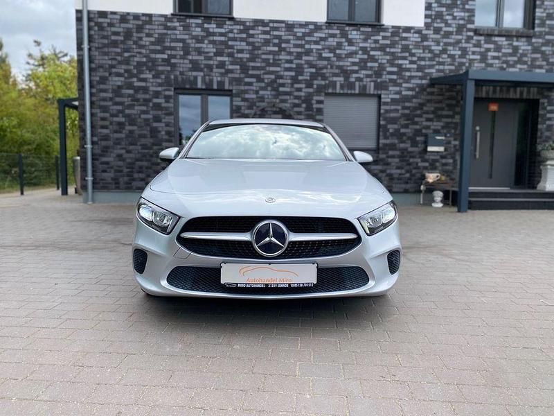 Gebraucht Mercedes A220 190 PS (139 kW) 2019 Iridiumsilber Limousine