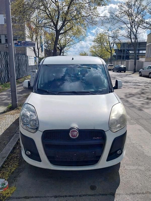 Gebraucht Fiat Doblò 105 PS (77 kW) 2019 Weiß Van / Kleinbus