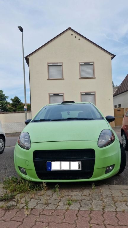 Grün Gebraucht 2007 Fiat Grande Punto Dynamic Kleinwagen | 2.300 € (Fairer Preis) - Bild 1/4
