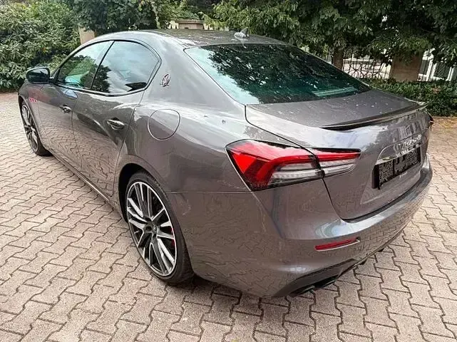 Gebraucht Maserati Ghibli 581 PS (427 kW) 2021 Grau Limousine