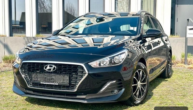 Schwarz Gebraucht 2020 Hyundai i30 Kombi | 15.900 € (Fairer Preis) - Bild 1/4