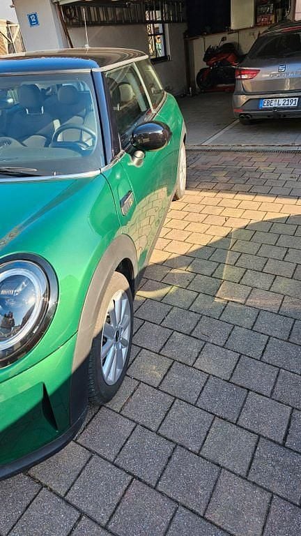 Gebraucht Mini Cooper SE Classic 135 kW (184 PS) 2023 Grün Kleinwagen
