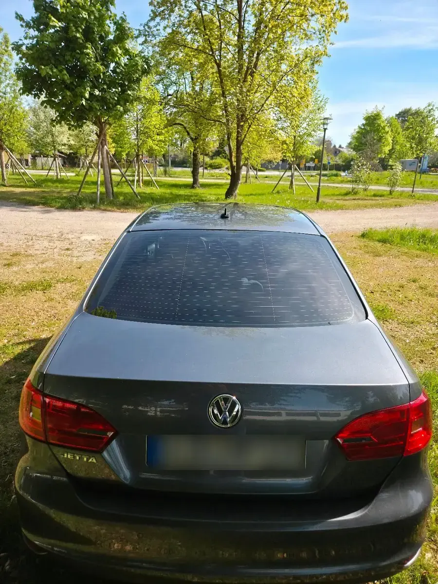 Używany VW Jetta 122 KM (89 kW) 2012 Szary Sedan/Limuzyna