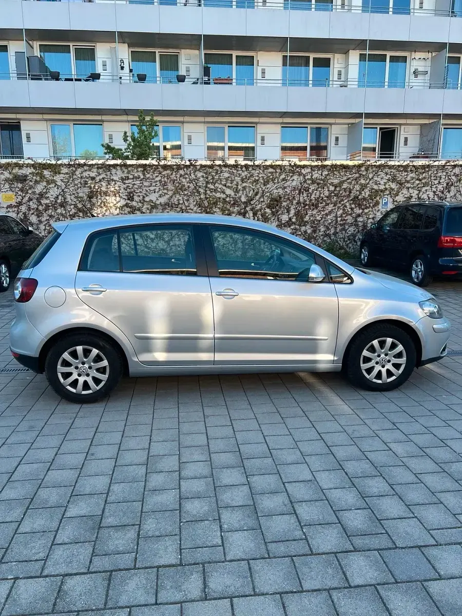 Gebraucht VW Golf Plus Cross 102 PS (75 kW) 2008 Silber Van / Kleinbus
